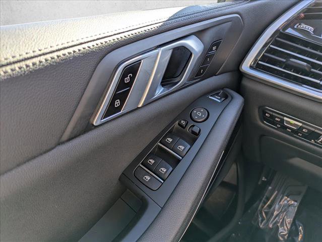 Used 2020 BMW X5 sDrive40i w/ Premium Package image 19