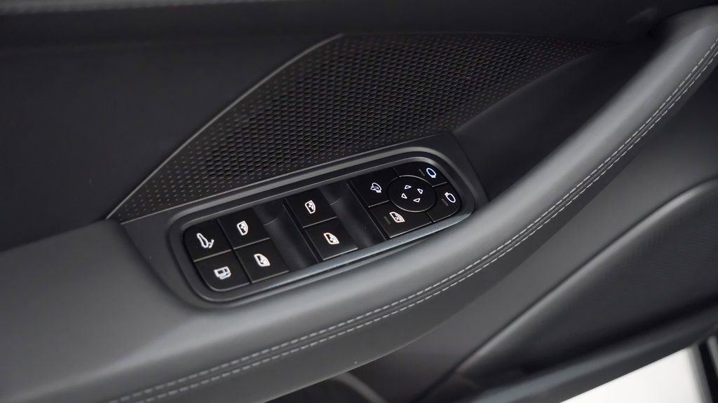 New 2025 Porsche Panamera Turbo AWD/4WD image 23