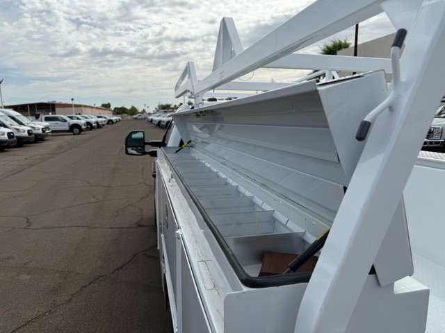 New 2026 Ford F250 XL w/ XL Chrome Package image 16