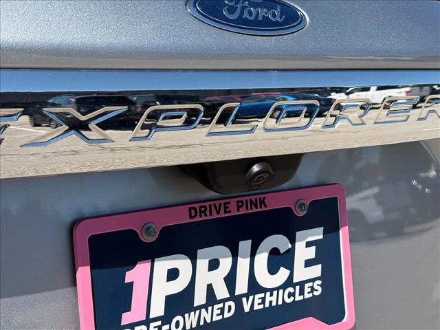 Used 2023 Ford Explorer XLT w/ Equipment Group 202A AWD/4WD image 12