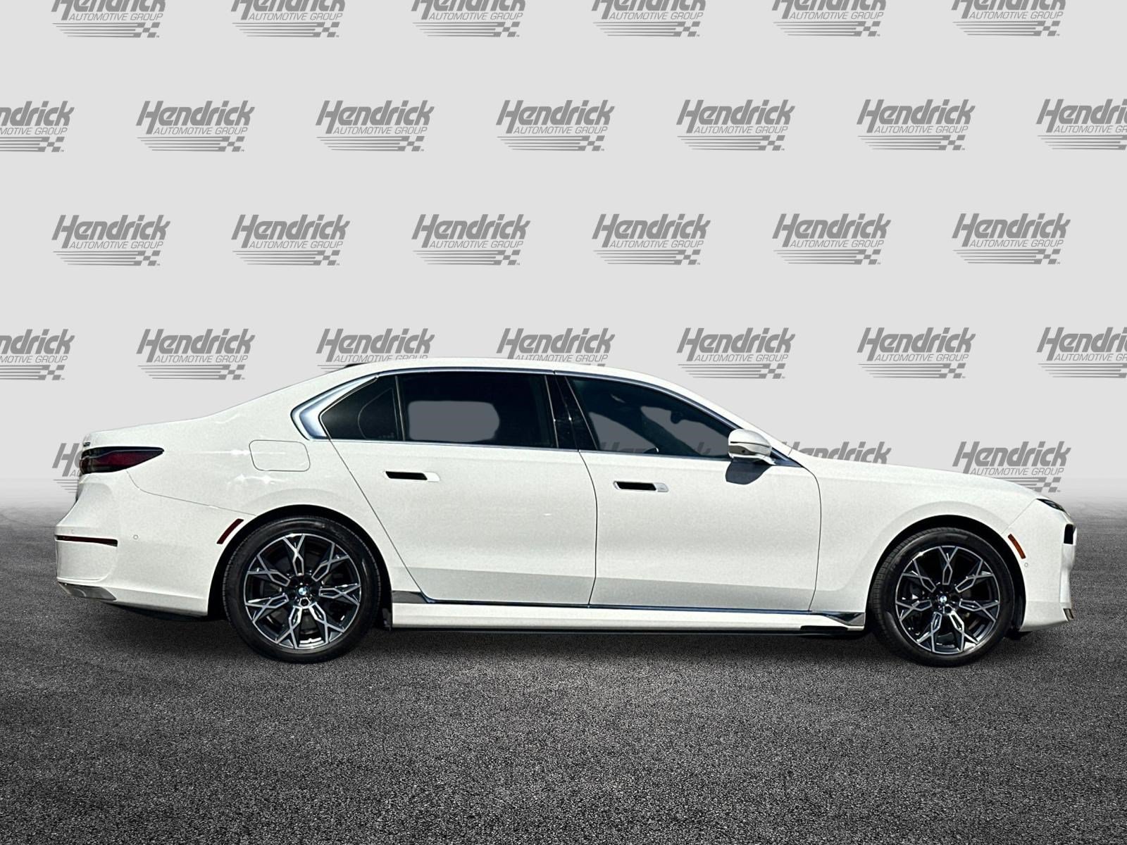 Certified 2024 BMW i7 eDrive50 RWD image 3