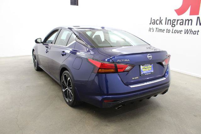 Certified 2023 Nissan Altima 2.5 SR w/ SR Premium Package FWD image 3