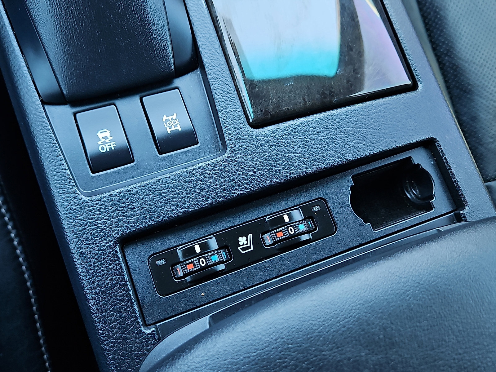 Used 2013 Lexus RX 350 F Sport w/ Navigation Pkg AWD/4WD image 15