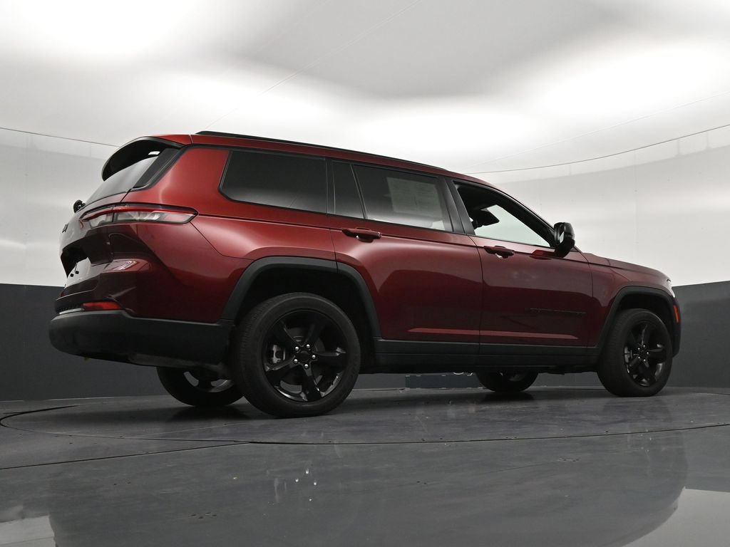 Used 2023 Jeep Grand Cherokee L Laredo AWD/4WD image 27