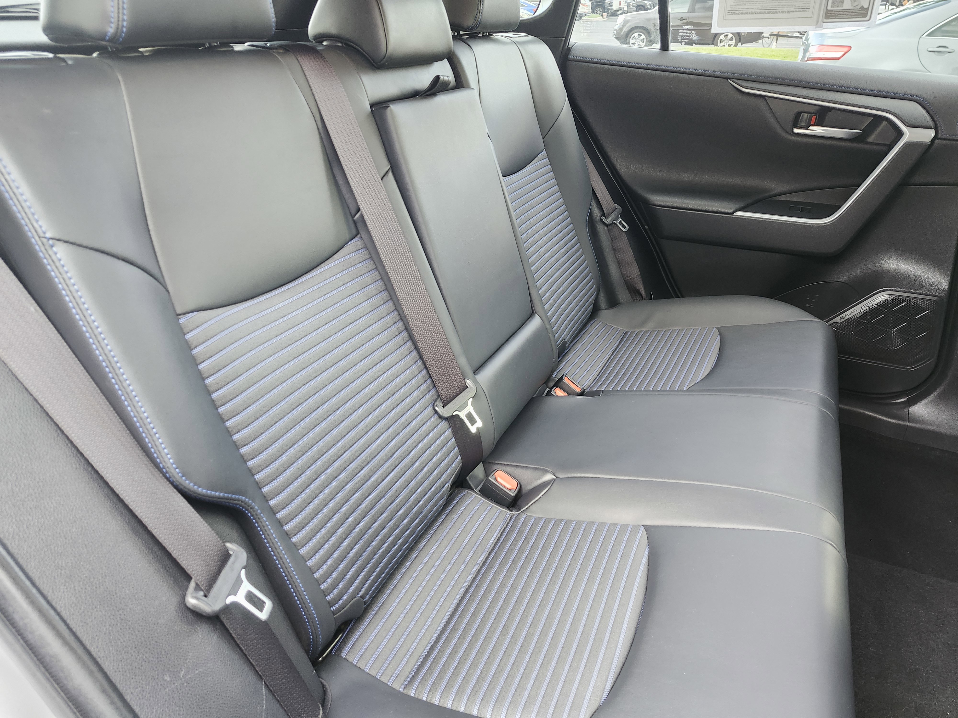 Used 2020 Toyota RAV4 XSE w/ XSE Grade Weather Package AWD/4WD image 24