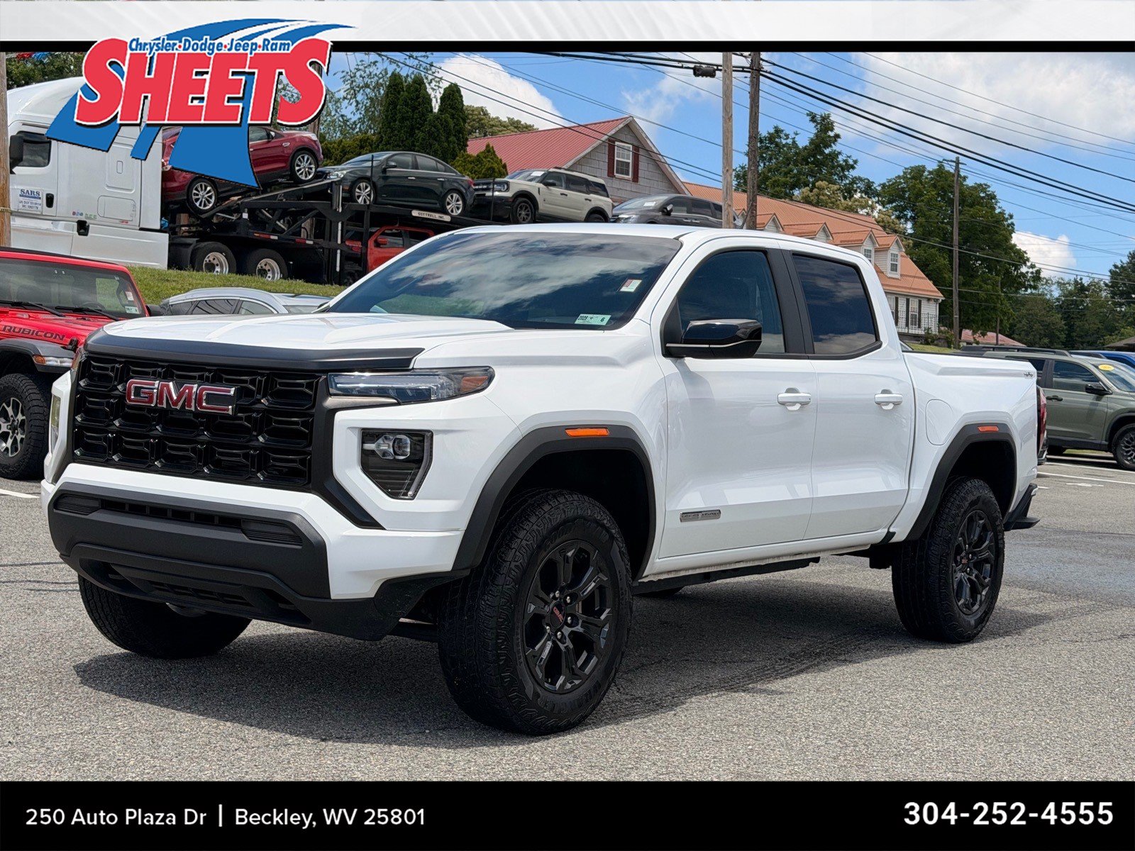 Used 2025 GMC Canyon Elevation AWD/4WD image 1
