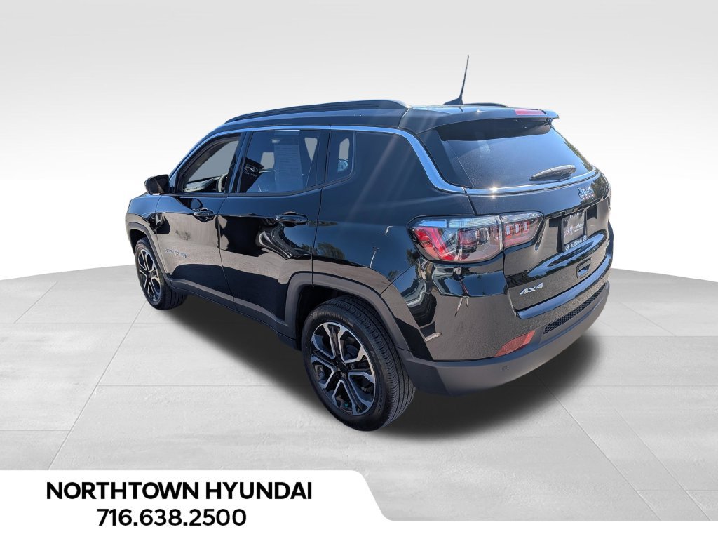 Used 2024 Jeep Compass Limited AWD/4WD image 3
