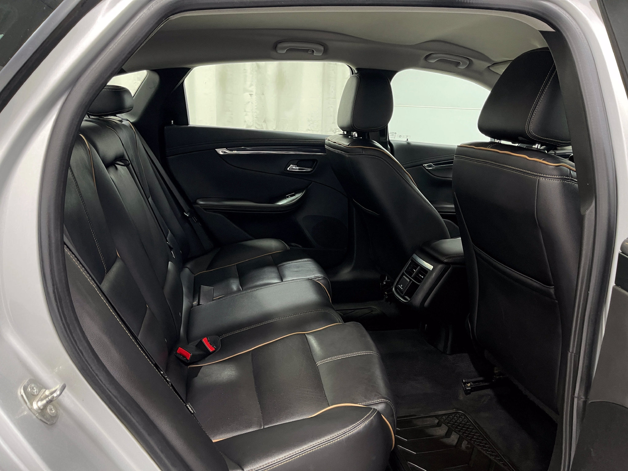 Used 2019 Chevrolet Impala Premier FWD image 30