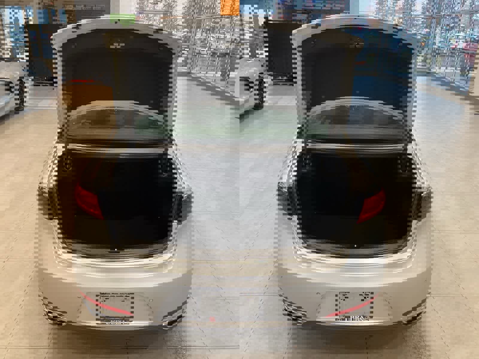 Used 2017 Kia Cadenza Premium w/ Luxury Package image 28