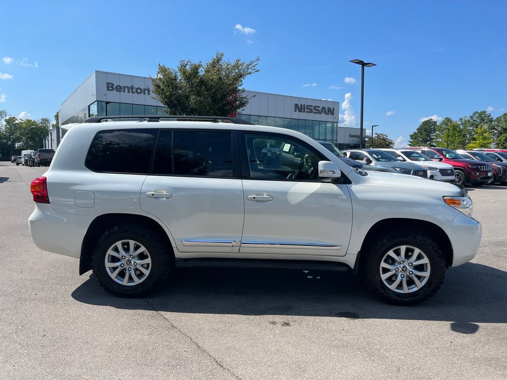 Used 2015 Toyota Land Cruiser AWD/4WD image 7