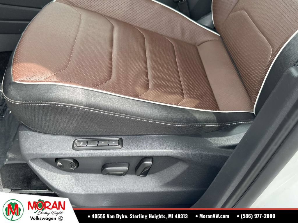 Certified 2024 Volkswagen Tiguan SEL R-Line AWD/4WD image 21