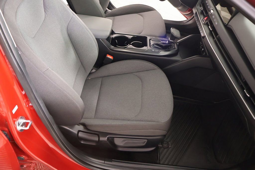 Used 2025 Kia K4 LXS image 12