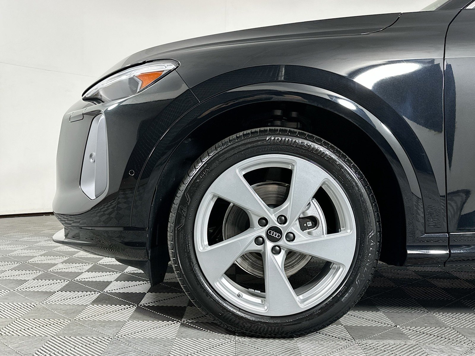 Used 2025 Audi Q5 Prestige AWD/4WD image 12