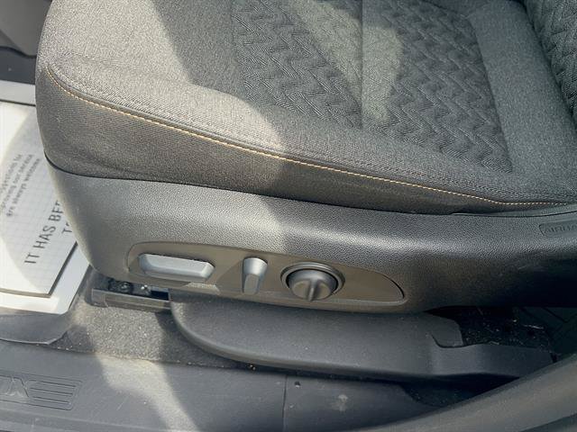 Used 2023 Chevrolet Equinox LT FWD image 11