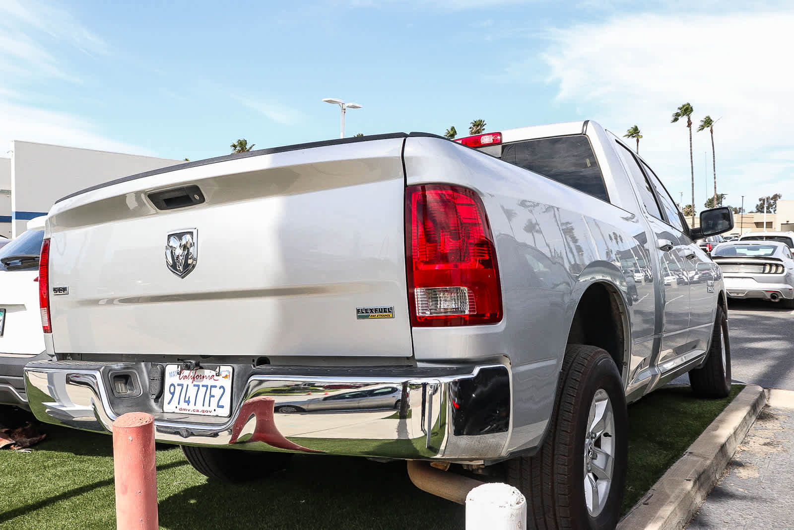 Used 2017 RAM 1500 Classic SLT image 5