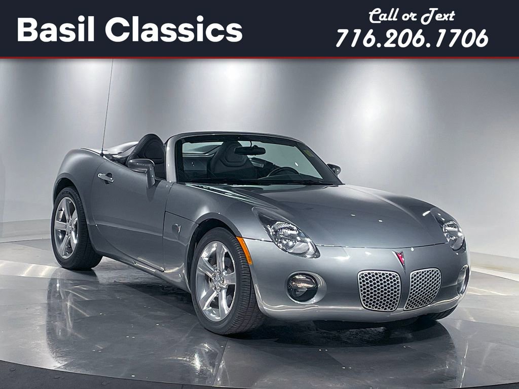 Used 2007 Pontiac Solstice Convertible w/ Premium Package RWD image 1