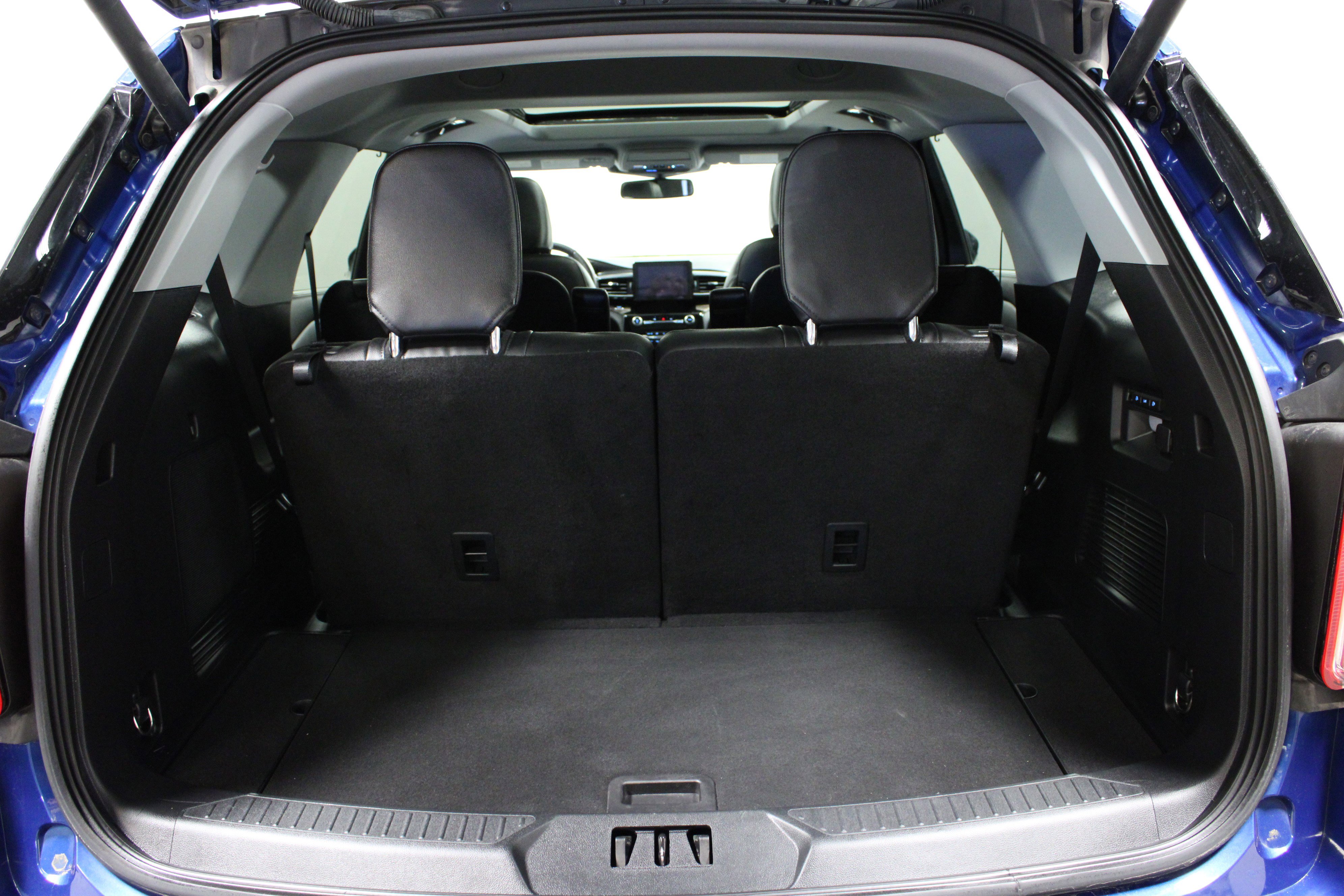 Used 2021 Ford Explorer Limited w/ Equipment Group 301A image 15