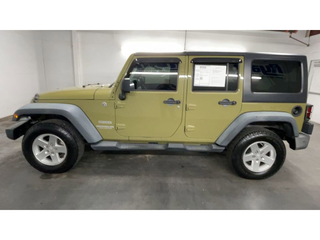 Used 2013 Jeep Wrangler Unlimited Sport image 5
