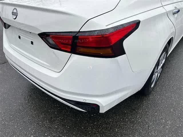 Certified 2025 Nissan Altima 2.5 S FWD image 17