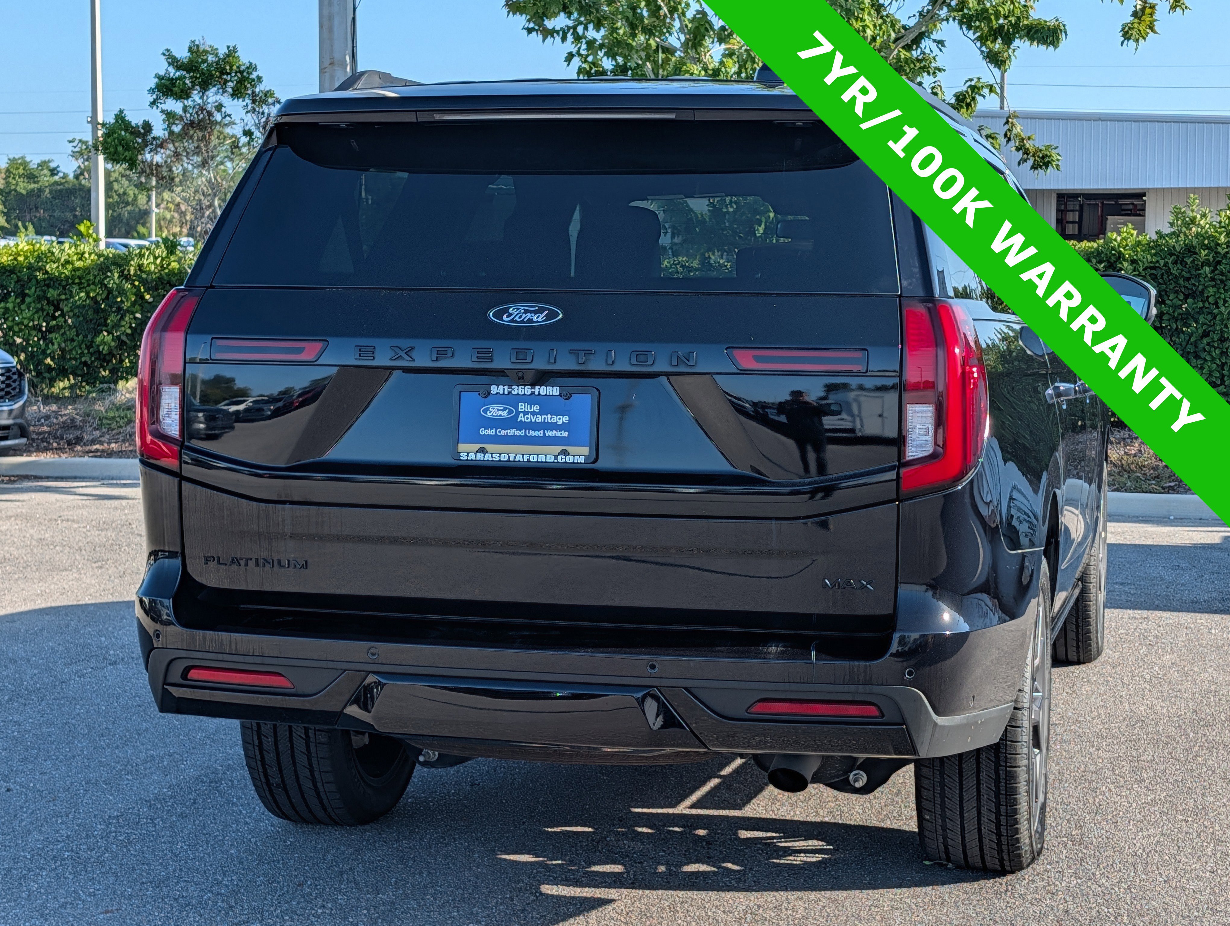 Certified 2025 Ford Expedition Max Platinum w/ Stealth Performance Package AWD/4WD image 4