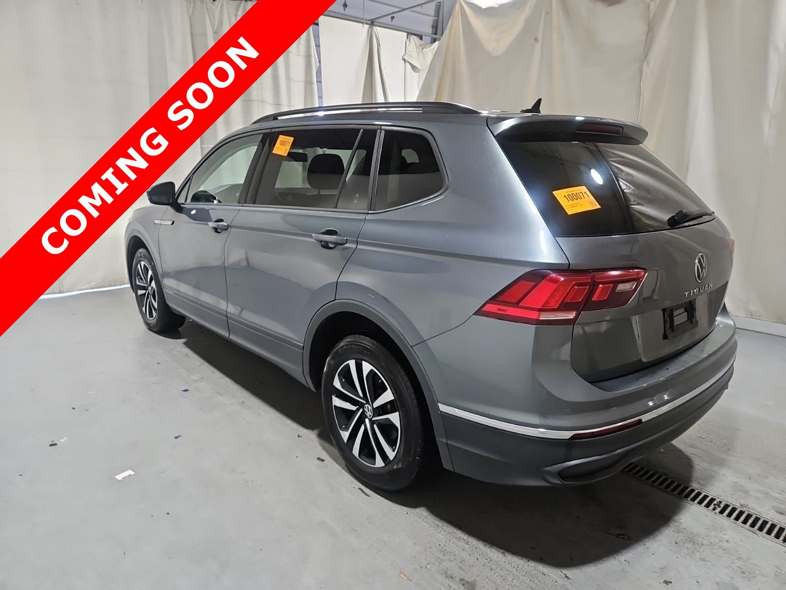 Used 2022 Volkswagen Tiguan S FWD image 3