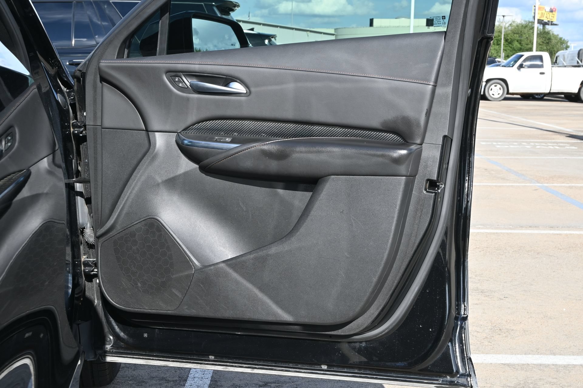 Certified 2022 Cadillac XT4 Sport w/ Comfort Package FWD image 24