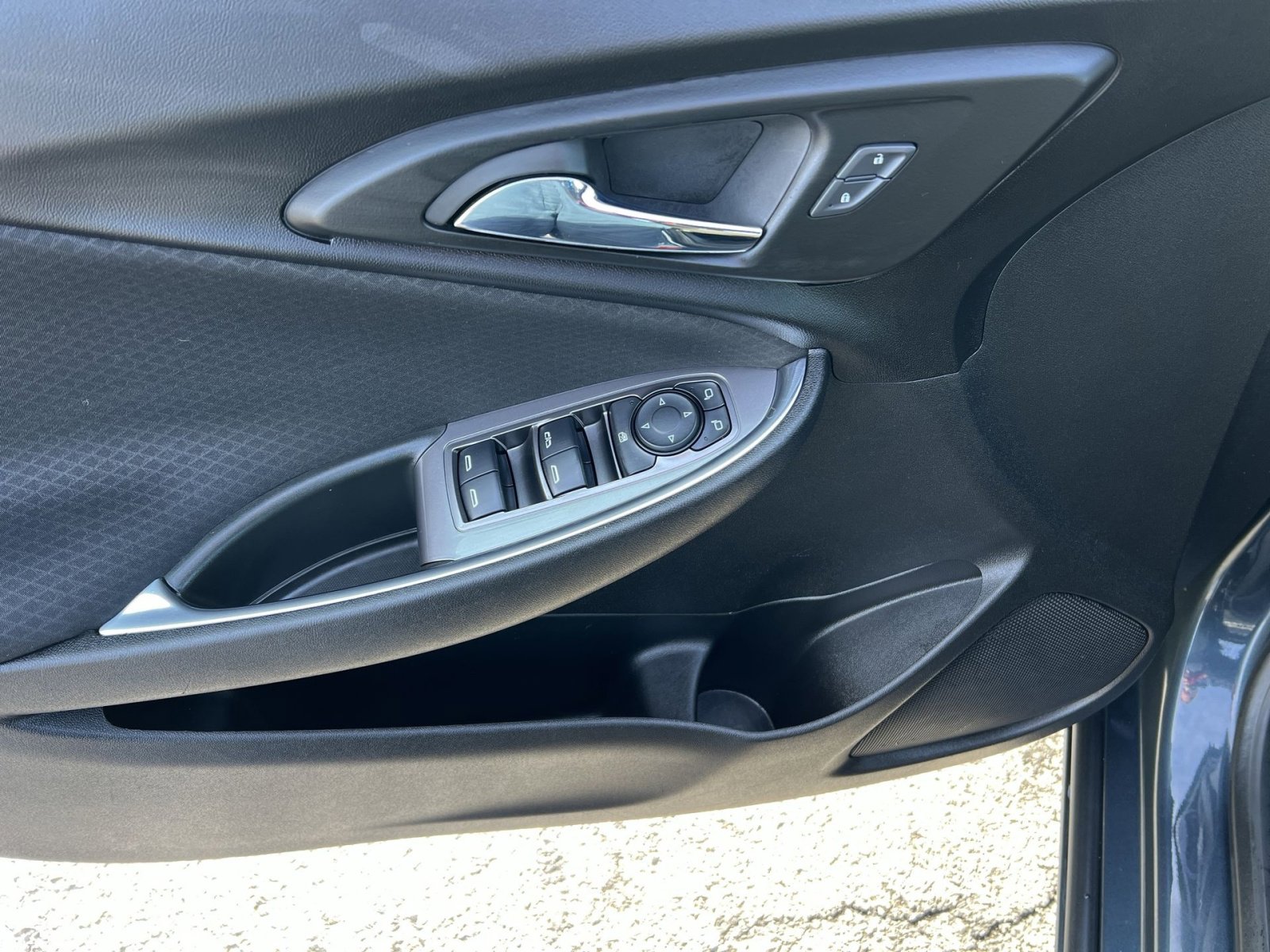 Used 2019 Chevrolet Malibu LT image 15