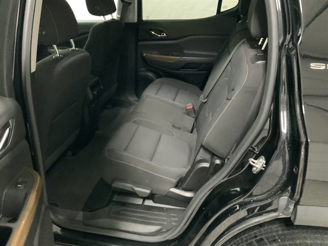 Used 2020 GMC Acadia SLE image 17