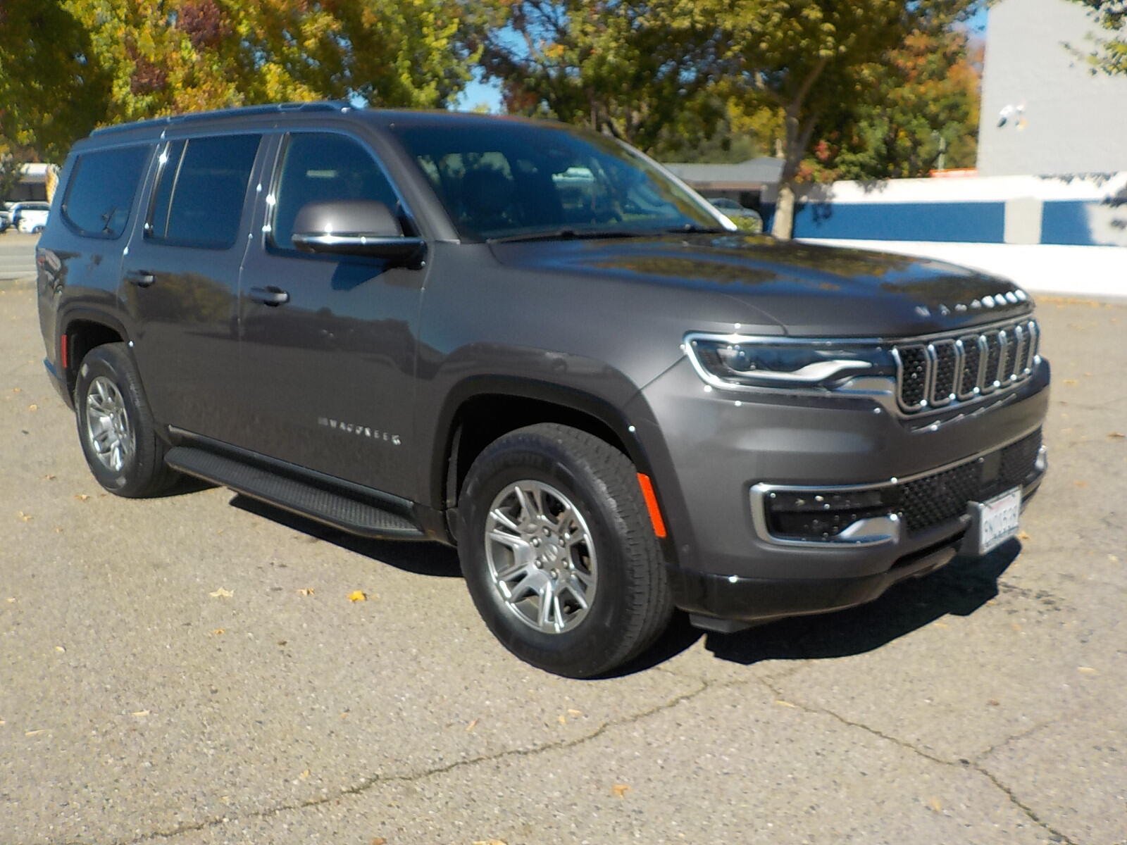 Used 2022 Jeep Wagoneer Series I w/ Convenience Group I AWD/4WD image 2