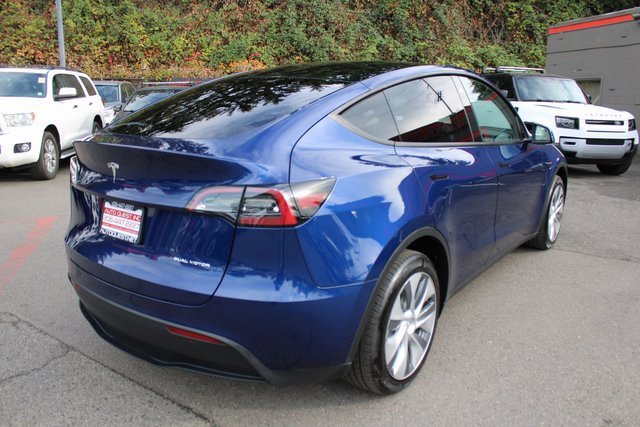 Used 2023 Tesla Model Y Long Range image 3