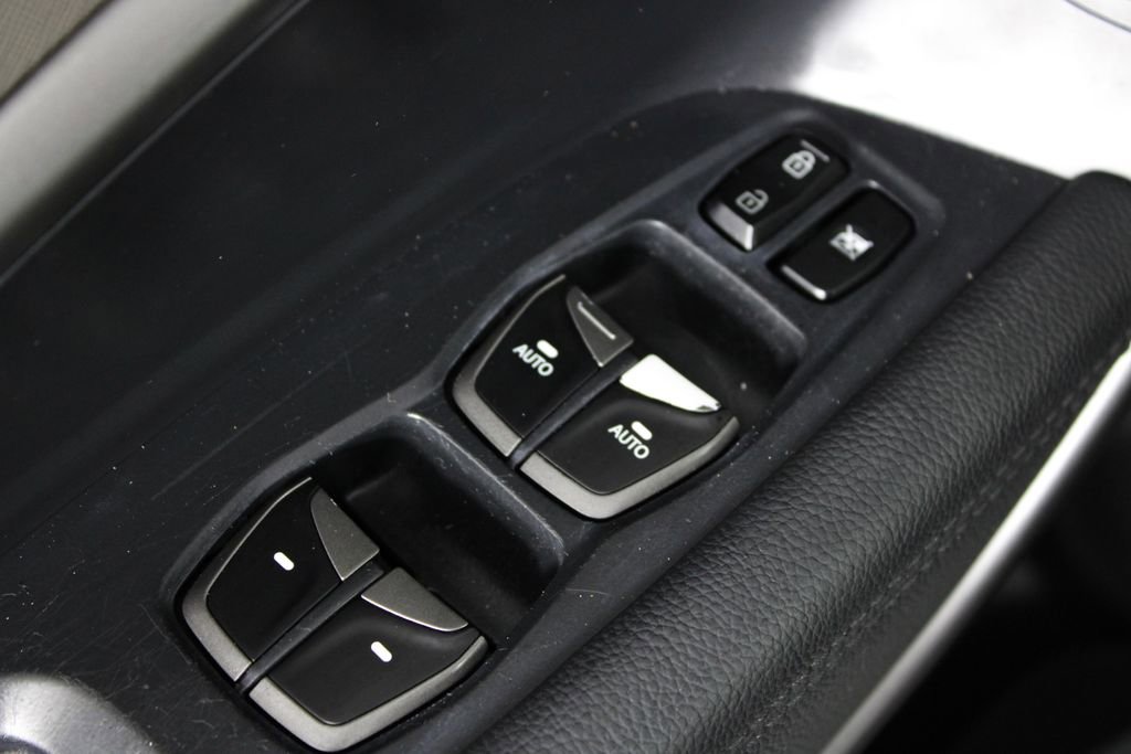 Used 2018 Hyundai Santa Fe Sport w/ 2.4L Value Package 02 FWD image 20