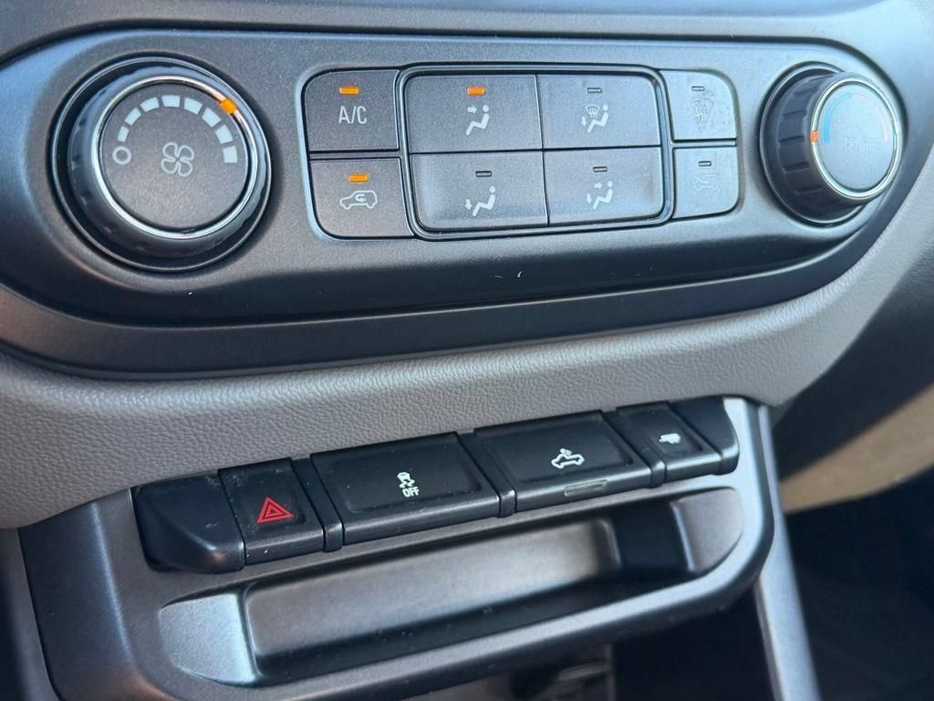 Used 2017 Chevrolet Colorado W/T RWD image 18