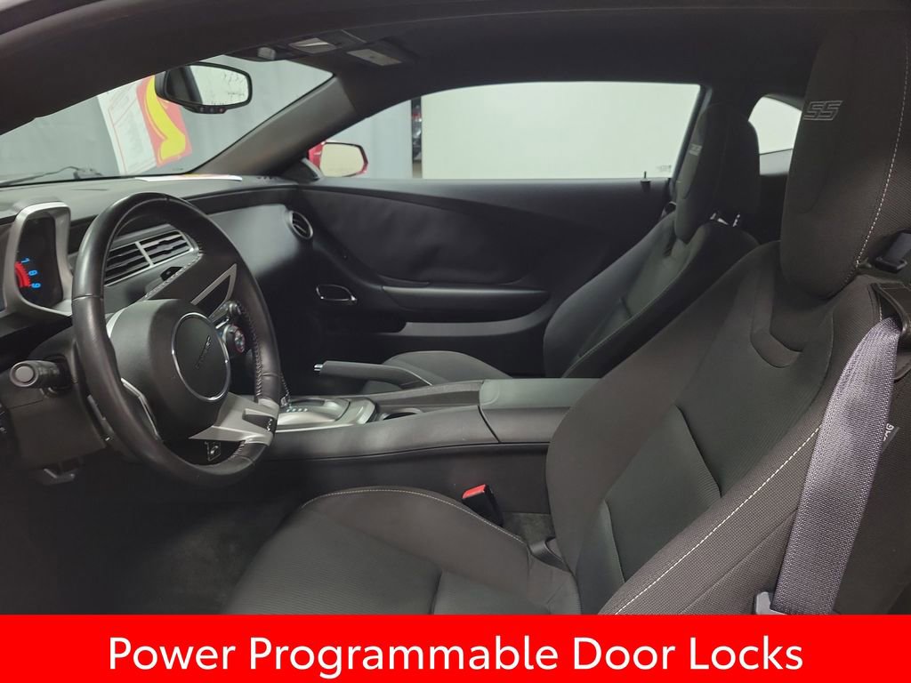 Used 2011 Chevrolet Camaro SS RWD image 12