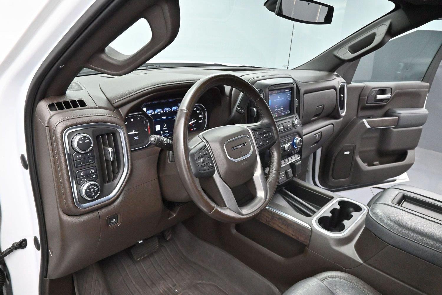 Used 2022 GMC Sierra 1500 Denali w/ Driver Alert Package II AWD/4WD image 13