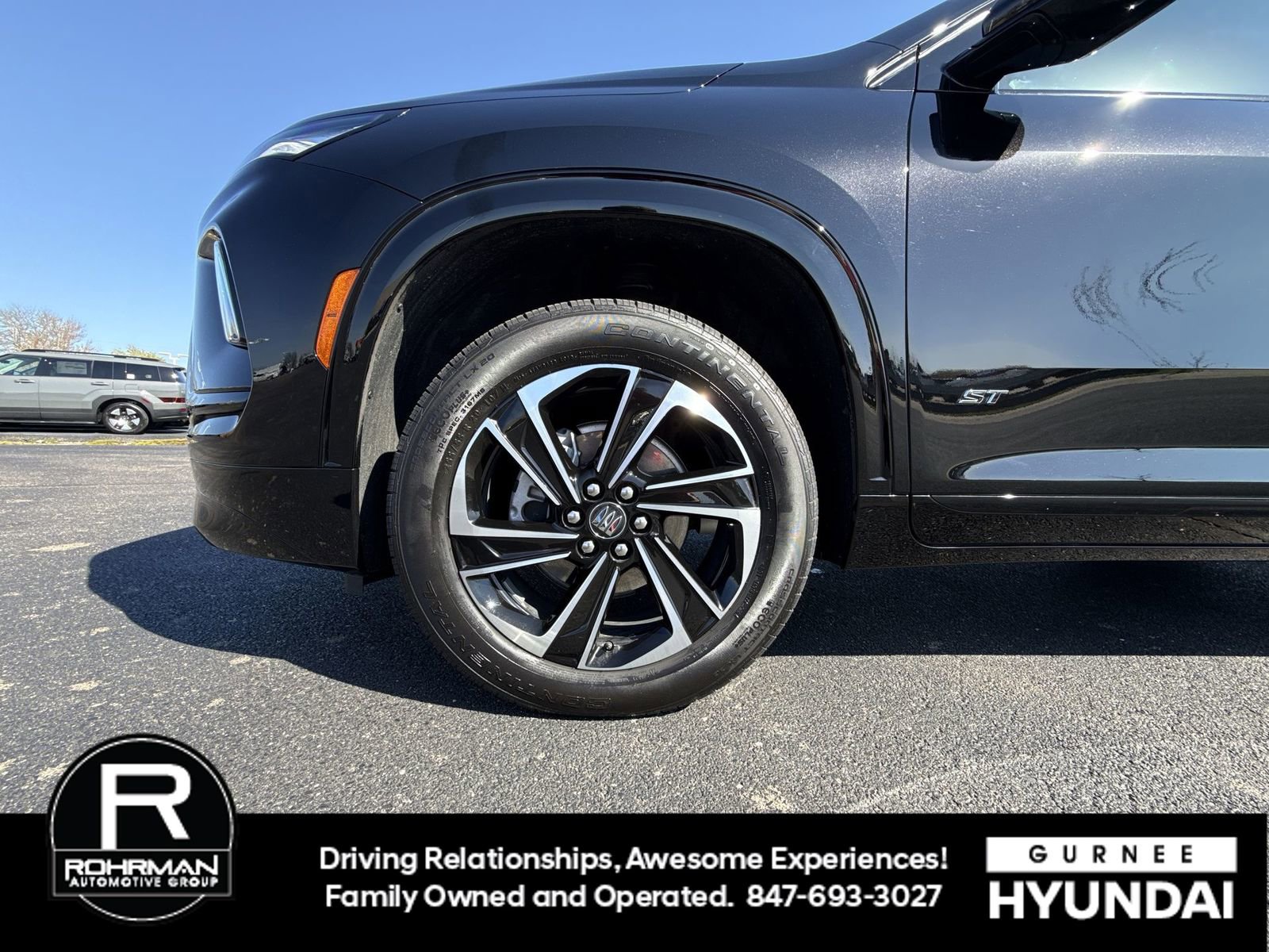 Used 2025 Buick Enclave Sport Touring AWD/4WD image 11