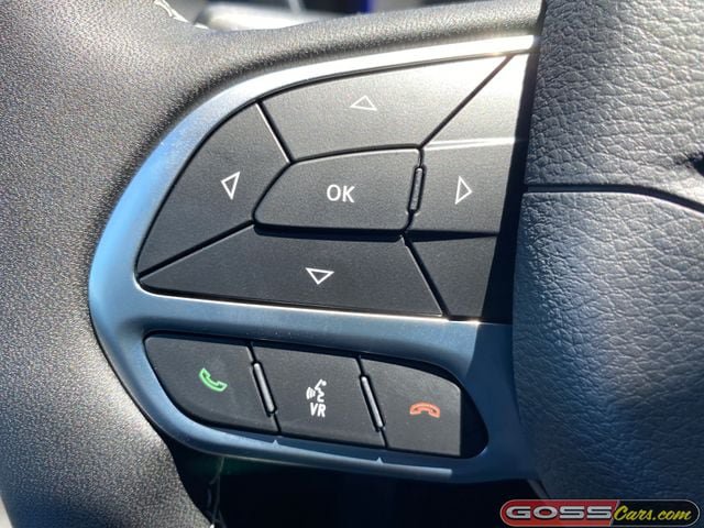 New 2027 Chrysler Pacifica Select AWD/4WD image 18
