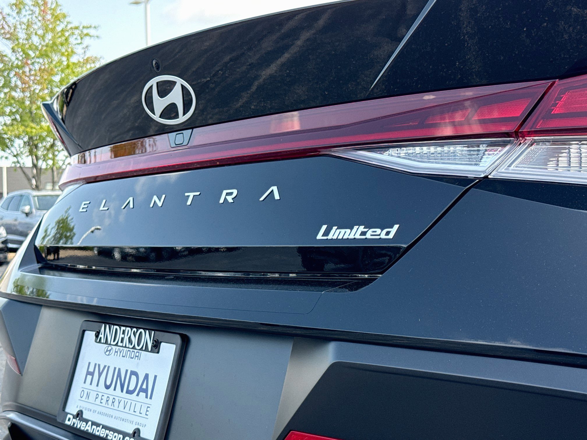 New 2026 Hyundai Elantra Limited FWD image 13