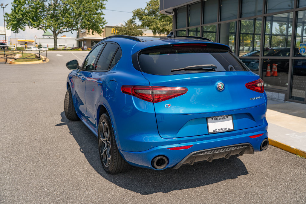 Used 2022 Alfa Romeo Stelvio Veloce AWD/4WD image 5