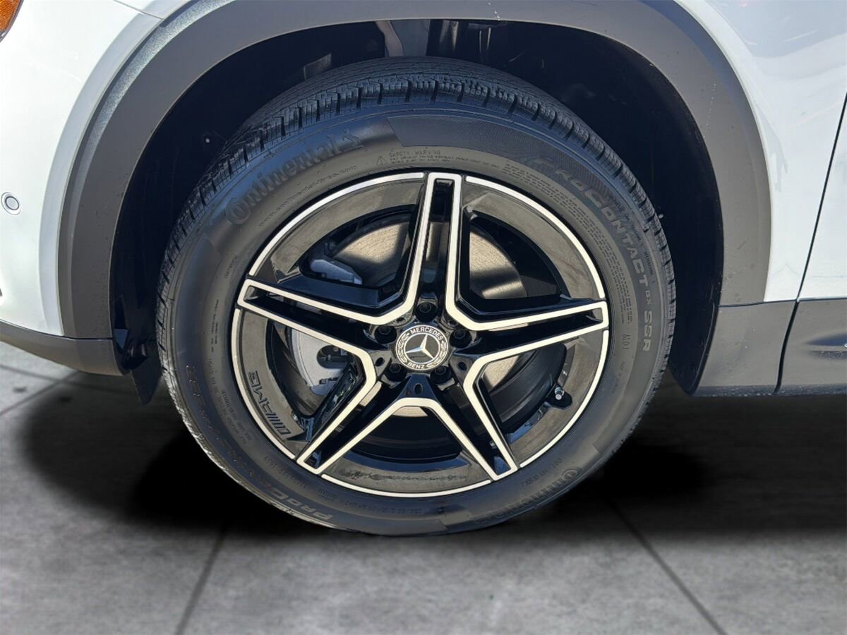 New 2026 Mercedes-Benz GLB 250 image 9