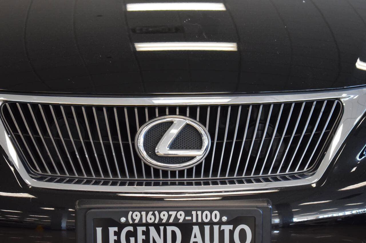Used 2013 Lexus IS 350C Base 2dr Convertible w/ Luxury Pkg image 11