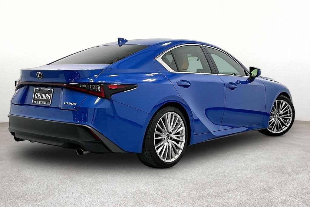 Used 2023 Lexus IS 300 w/ Premium Package RWD image 2