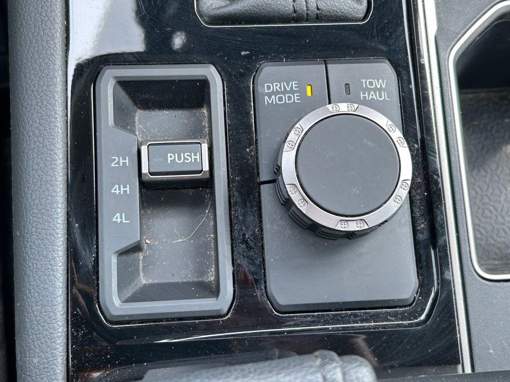 Used 2023 Toyota Tundra Limited w/ Power Package image 31