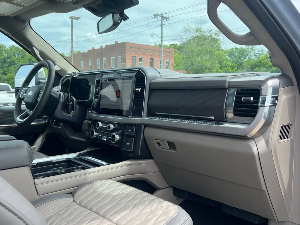 New 2026 Ford F350 Platinum w/ Platinum Plus Package AWD/4WD image 24