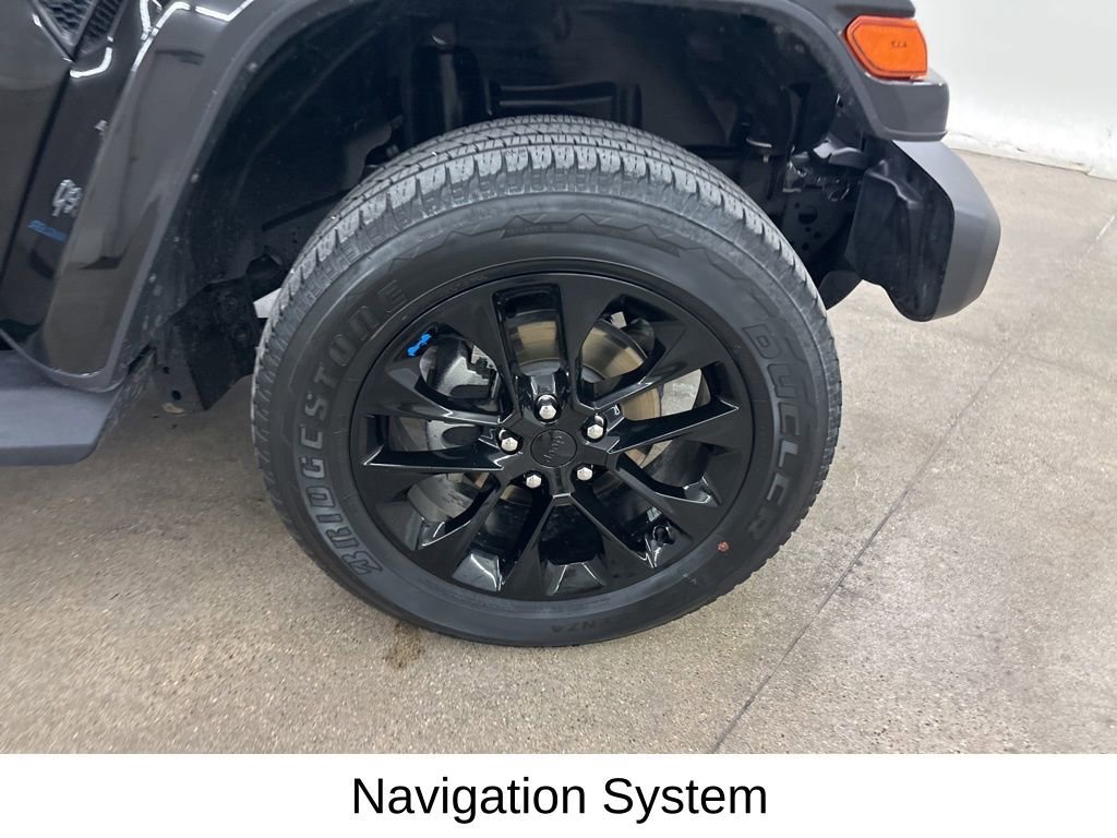 Used 2023 Jeep Wrangler Unlimited Sahara w/ Cold Weather Group image 15