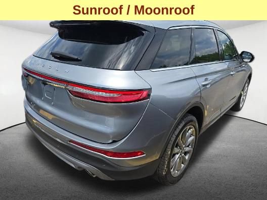 Used 2022 Lincoln Corsair AWD w/ Premium Package image 5