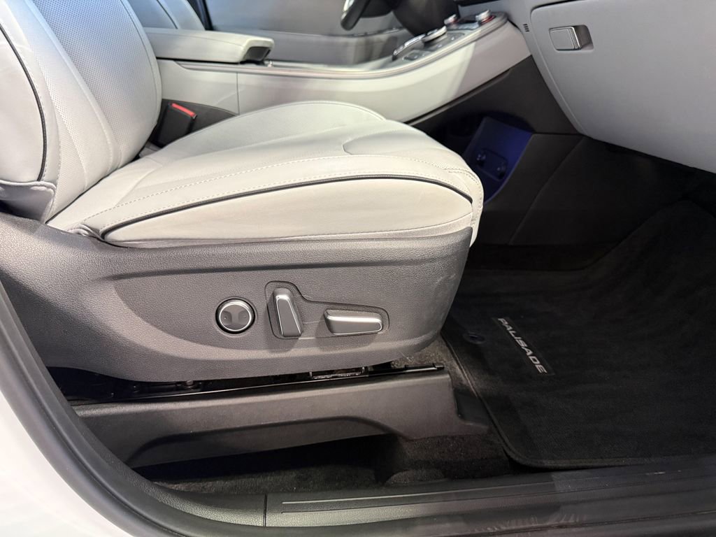 Used 2024 Hyundai Palisade SEL FWD image 27