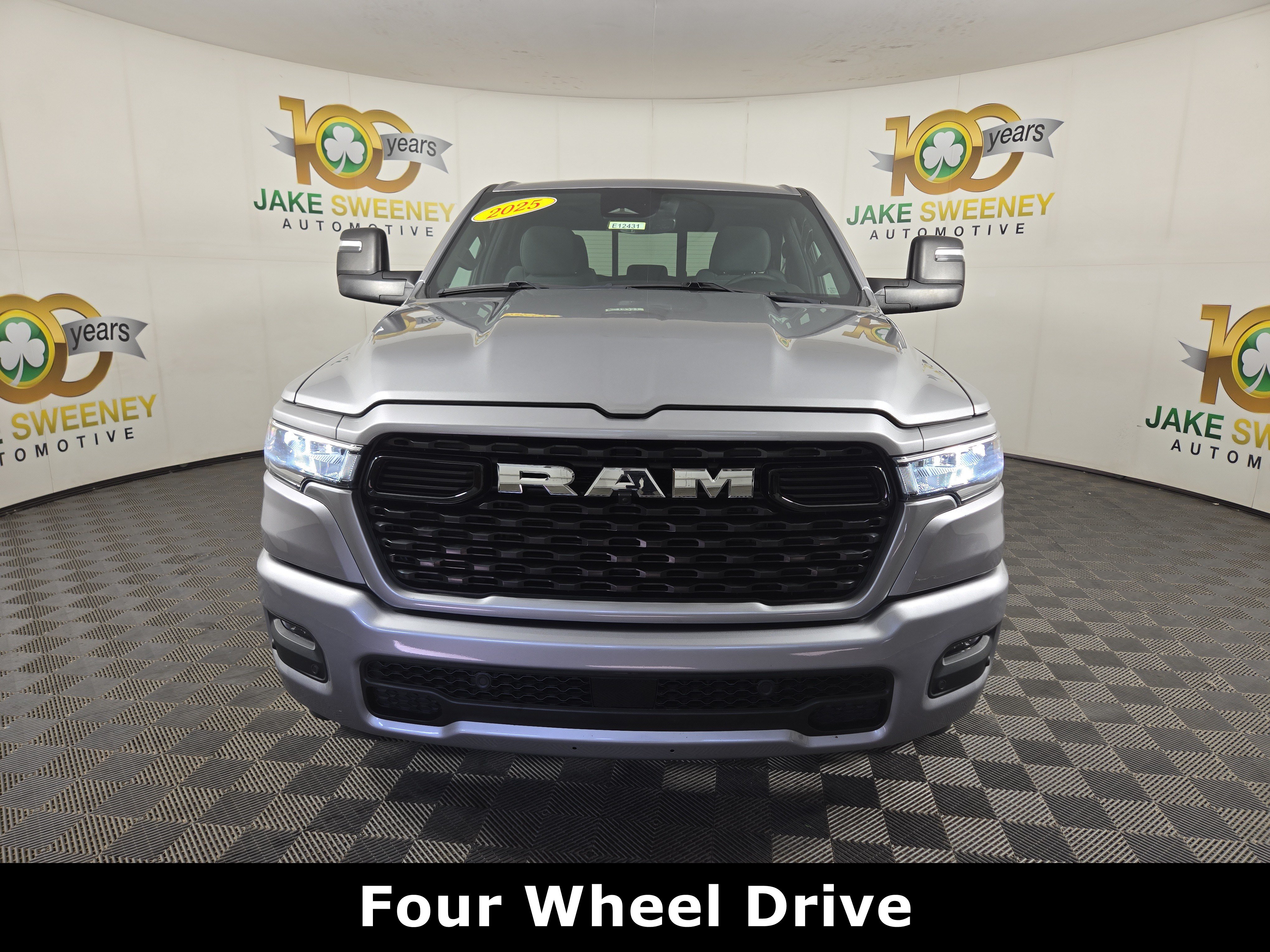 Certified 2025 RAM 1500 Big Horn AWD/4WD image 3