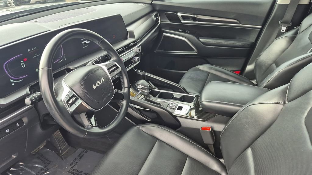 Certified 2025 Kia Telluride S image 12