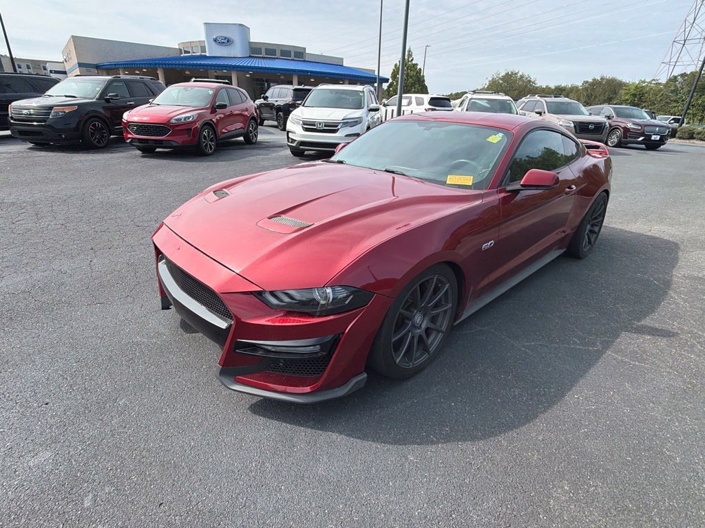 Used 2018 Ford Mustang GT Premium w/ GT Performance Package RWD image 15