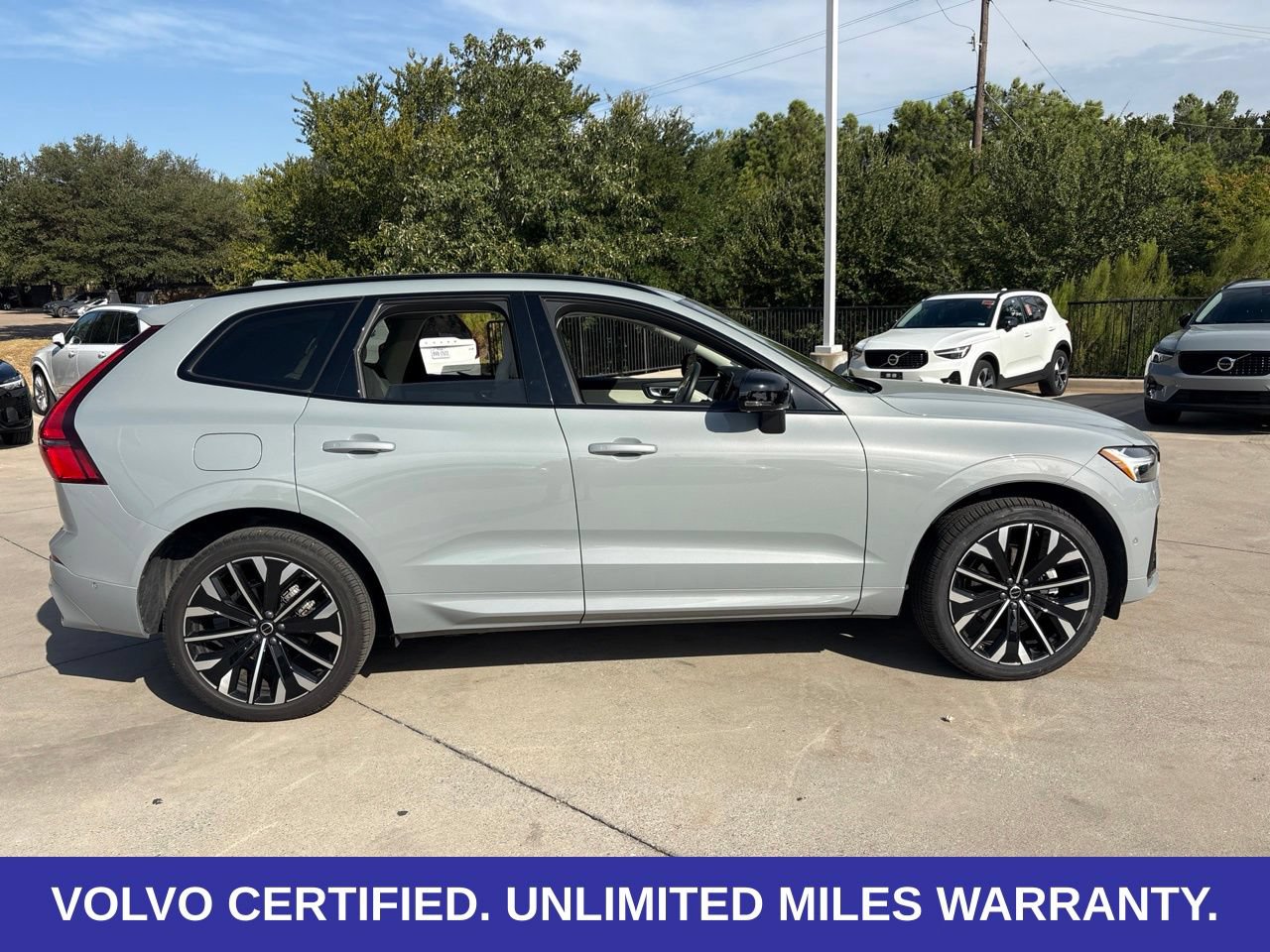 Certified 2026 Volvo XC60 B5 Ultra AWD/4WD image 4